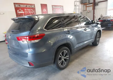 2018 Toyota Highlander Le from USA, damaged, VIN 5TDZARFH9JS039271